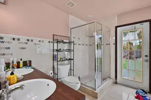4390 NW 35th Ave, Lauderdale Lakes, FL 33309 - Photo 19