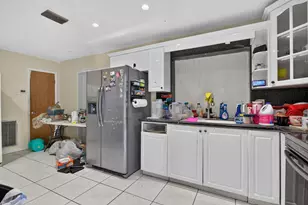 4390 NW 35th Ave, Lauderdale Lakes, FL 33309 - Photo 7