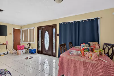 4390 NW 35th Avenue, Lauderdale Lakes, FL 33309 - Photo 11