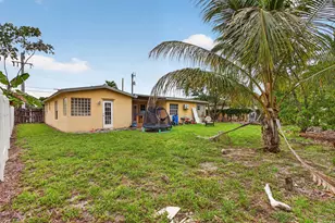 4390 NW 35th Ave, Lauderdale Lakes, FL 33309 - Photo 25