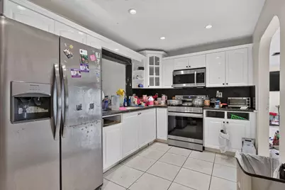 4390 NW 35th Avenue, Lauderdale Lakes, FL 33309 - Photo 9