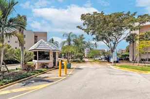2705 NW 104th Ave, Sunrise, FL 33322 - Photo 23