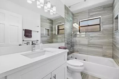 13371 Bedford Mews Court, Wellington, FL 33414 - Photo 15