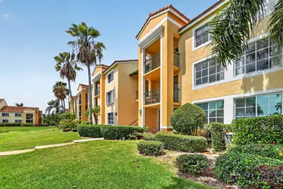 135 Yacht Club Way #204, Hypoluxo, FL 33462 - Photo 3