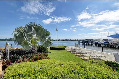 135 Yacht Club Way #204, Hypoluxo, FL 33462 - Photo 39