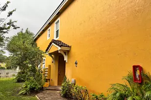 1010 Pipers Dr, West Palm Beach, FL 33415 - Photo 3