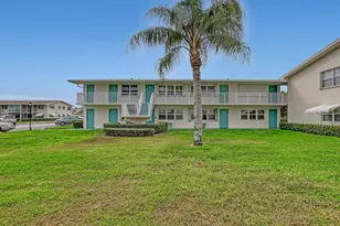 680 Horizon W, Boynton Beach, FL 33435 - Photo 3