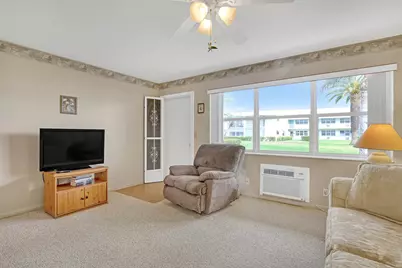 680 Horizon W, Boynton Beach, FL 33435 - Photo 7