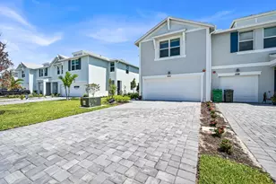636 Salisbury Cir, Fort Pierce, FL 34982 - Photo 1