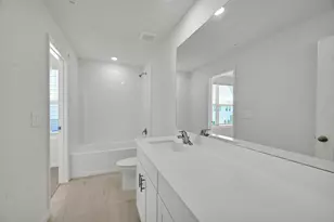 636 Salisbury Cir, Fort Pierce, FL 34982 - Photo 17