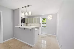 905 NE 28th St, Wilton Manors, FL 33334 - Photo 7