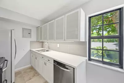 905 NE 28th Street #206, Wilton Manors, FL 33334 - Photo 3