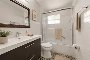 905 NE 28th St, Wilton Manors, FL 33334 - Photo 5