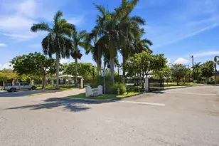 905 NE 28th St, Wilton Manors, FL 33334 - Photo 41