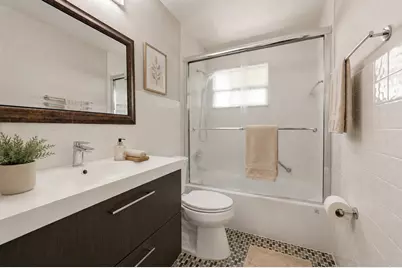 905 NE 28th Street #206, Wilton Manors, FL 33334 - Photo 5