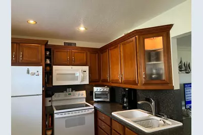 84 Saxony B, Delray Beach, FL 33446 - Photo 5