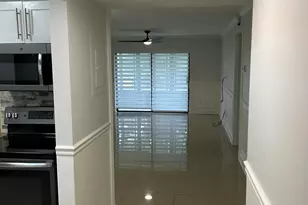140 Lake Nancy Ln, West Palm Beach, FL 33411 - Photo 9