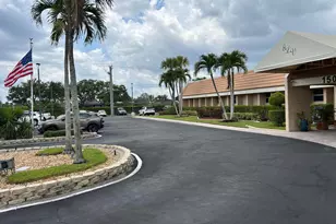 140 Lake Nancy Ln, West Palm Beach, FL 33411 - Photo 25