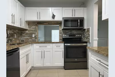 140 Lake Nancy Lane #115, West Palm Beach, FL 33411 - Photo 3