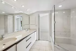 24 Uno Lago Dr, Juno Beach, FL 33408 - Photo 11