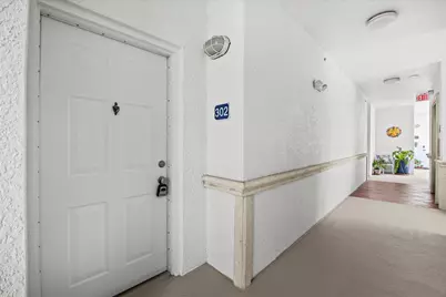 715 NW Flagler Avenue #302, Stuart, FL 34994 - Photo 3