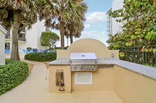 5420 N Ocean Dr, Singer Island, FL 33404 - Photo 23