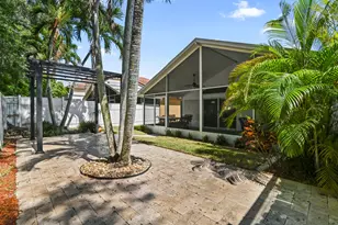 5690 Green Island Dr, Lake Worth, FL 33463 - Photo 21