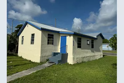 856 SW Ave D, Belle Glade, FL 33430 - Photo 1