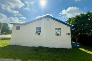 856 SW Ave D, Belle Glade, FL 33430 - Photo 21