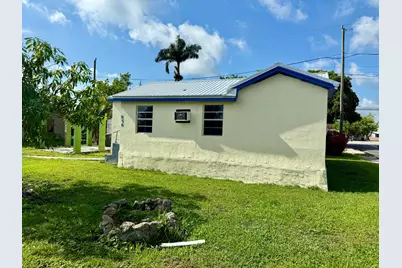 856 SW Ave D, Belle Glade, FL 33430 - Photo 19