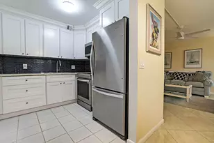 1023 Ellesmere B, Deerfield Beach, FL 33442 - Photo 9