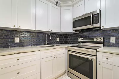 1023 Ellesmere B, Deerfield Beach, FL 33442 - Photo 11