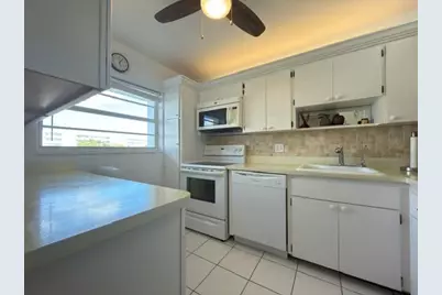 29 Yacht Club Drive #306, North Palm Beach, FL 33408 - Photo 13