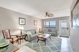 4049 Wolverton C, Boca Raton, FL 33434 - Photo 11