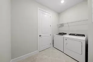 3922 E Hampton Cir, Alva, FL 33920 - Photo 9