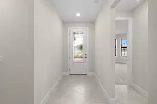 3922 E Hampton Cir, Alva, FL 33920 - Photo 5