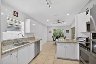 7910 Laina Ln, Boynton Beach, FL 33437 - Photo 9