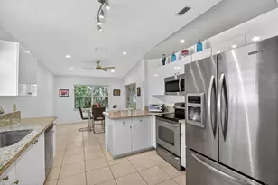 7910 Laina Ln, Boynton Beach, FL 33437 - Photo 9