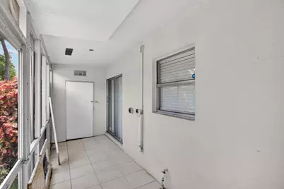 2004 SW Natura Boulevard #D, Deerfield Beach, FL 33441 - Photo 3