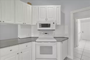 10882 SW Dardanelle Dr, Port Saint Lucie, FL 34987 - Photo 9