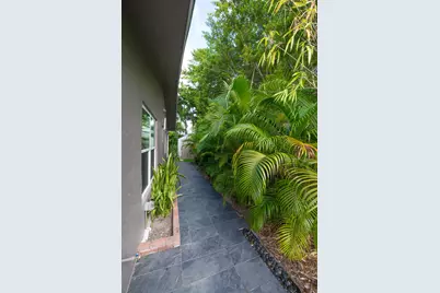 1425 NE 26th Drive #1-2, Wilton Manors, FL 33334 - Photo 25