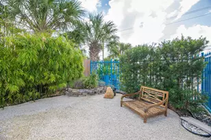 1425 NE 26th Dr, Wilton Manors, FL 33334 - Photo 21