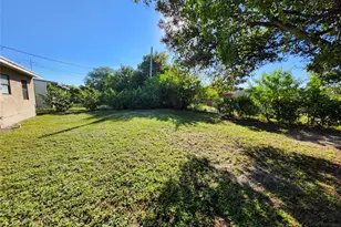 942 NW 12th St, Fort Lauderdale, FL 33311 - Photo 7