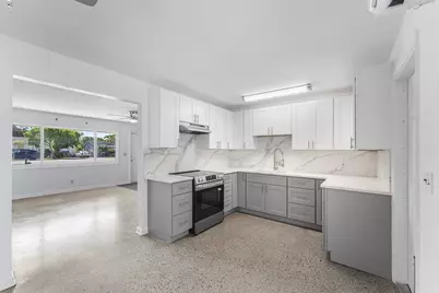 707 S Broadway, Lantana, FL 33462 - Photo 9