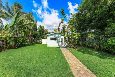 707 S Broadway, Lantana, FL 33462 - Photo 23