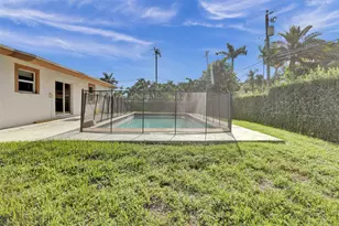 30 NE 139th St, Miami, FL 33161 - Photo 51