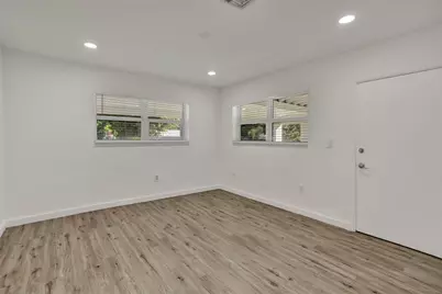 30 NE 139th Street, Miami, FL 33161 - Photo 23