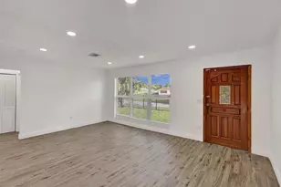 30 NE 139th St, Miami, FL 33161 - Photo 13