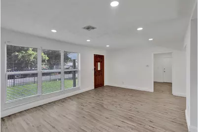 30 NE 139th Street, Miami, FL 33161 - Photo 11