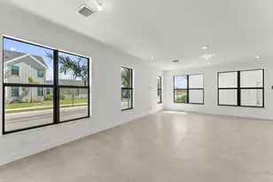 921 SW Newfield Ave, Palm City, FL 34990 - Photo 5